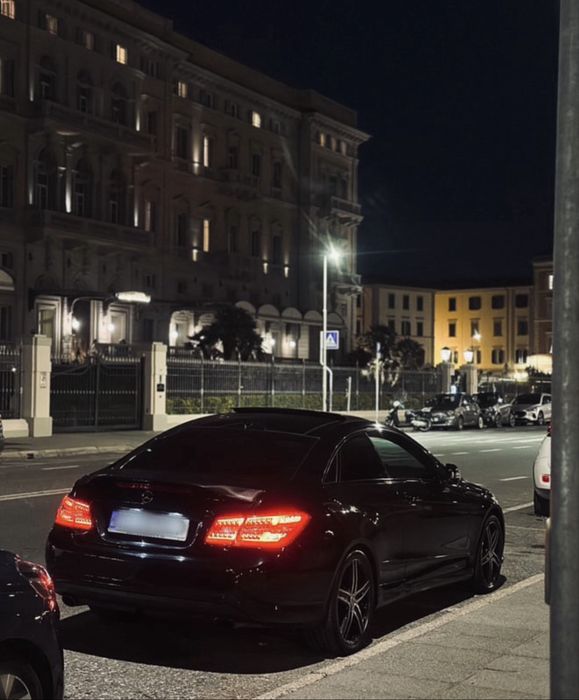 Vănd Mercedes Benz E350 coupe