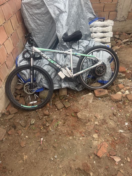 Vand bicicleta electrica mai multe detalii la telfon 0751716651