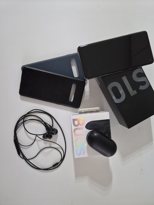 Смартфон Samsung Galaxy S10
