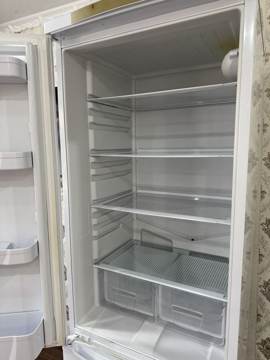 Продам холодильник в хорошем состонии