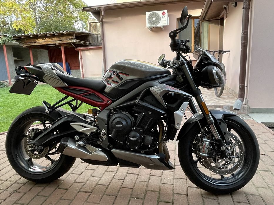 Triumph Street Triple 765 RS 2022