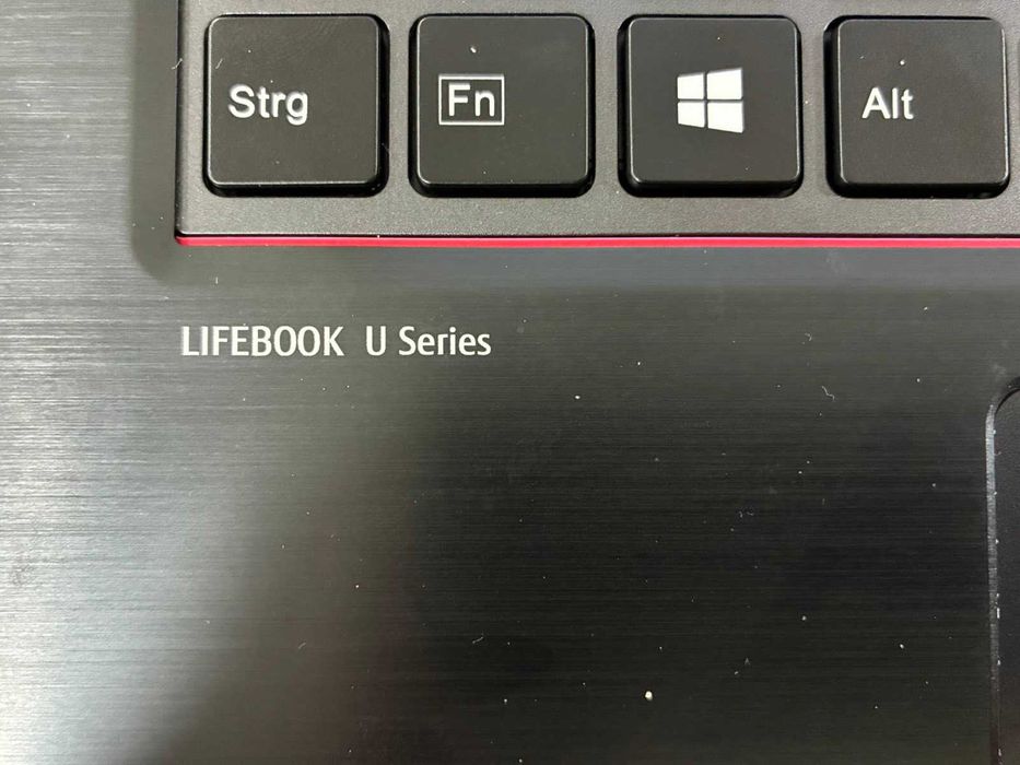 Лаптоп Fujitsu lifebook U series