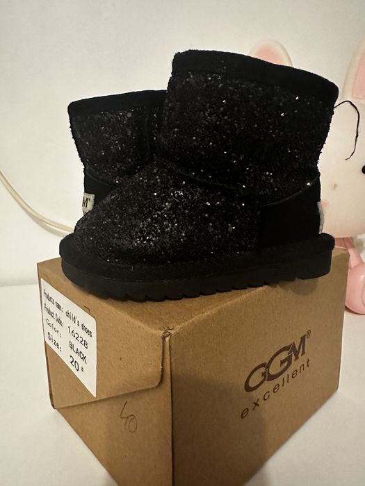 Cizmulițe îmblănite tip UGG