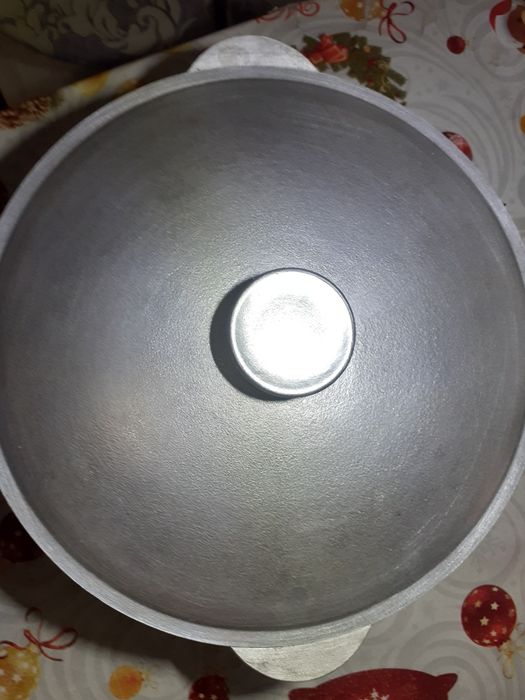 Продам казан вместимость 4литра