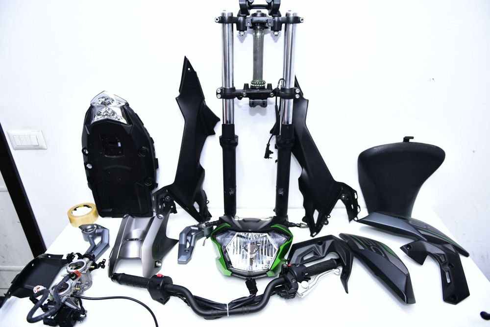 Carene Kawasaki Z650 2017 -2023 : far  , Monopost , parbriz , piese