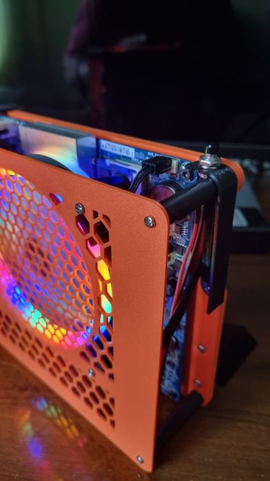 Мини NAS / домашний сервер Celeron 1037U