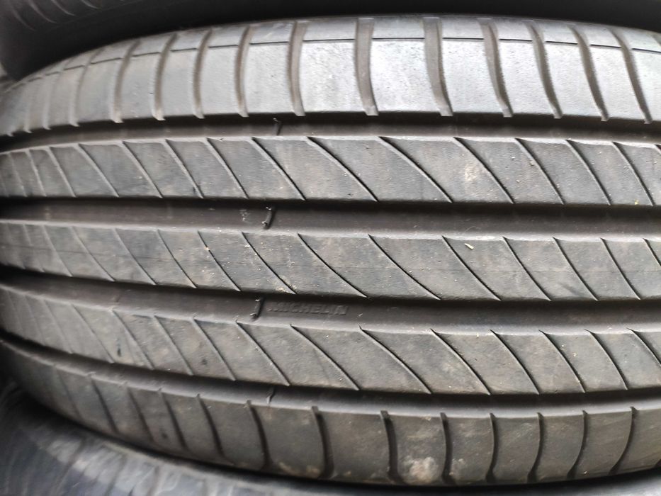 4бр Летни гуми 215 55 17 - Michelin