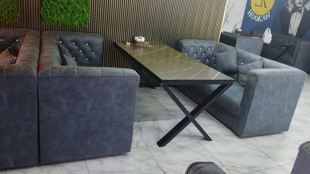 Диван стол копмлект сотилади