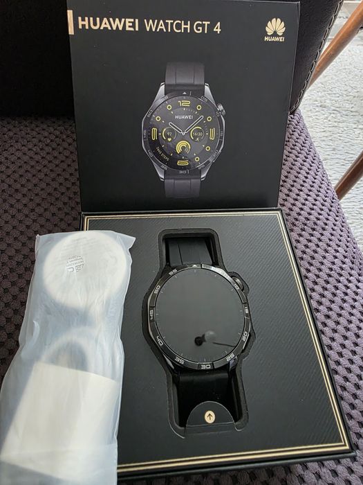 Huawei P30 Pro върви заедно със huawei watch gt 4