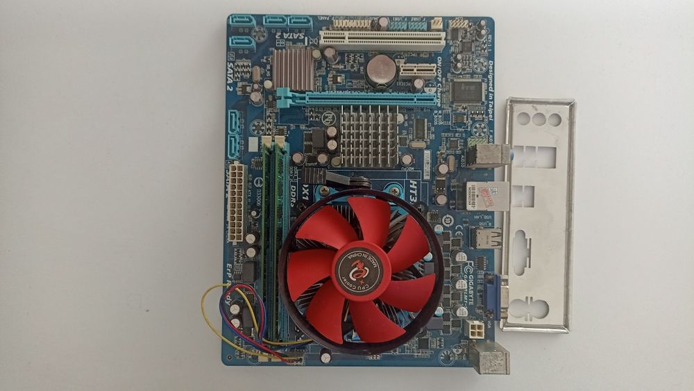 FX8300/16Gb ОЗУ/AM3+ матплата/кулер