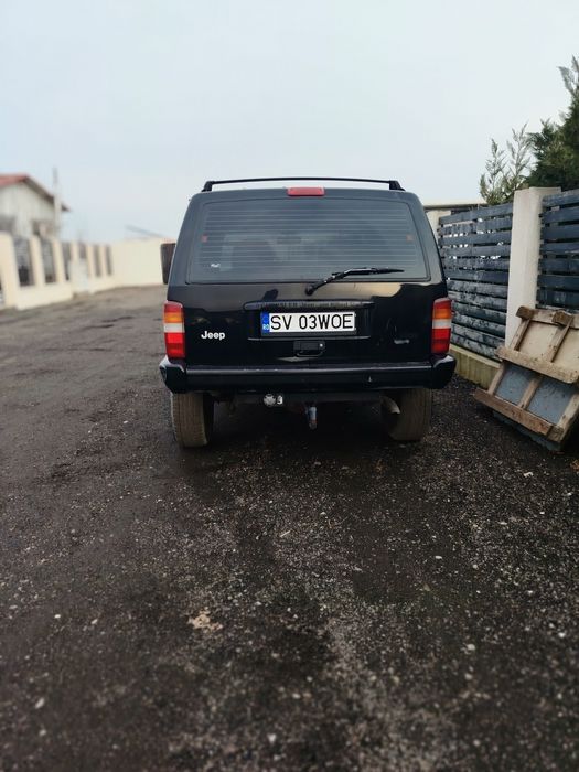 Vând jeep cherokee 2.5 TD 116 cai