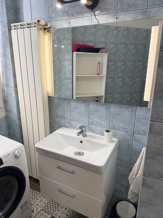 Vand set lavoar, dulap mdf. Si oglinga cu led