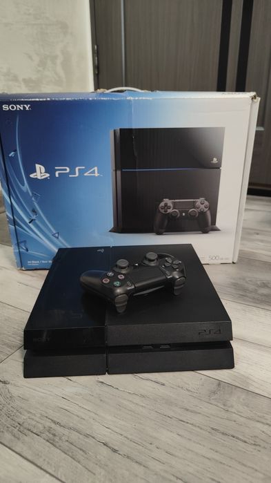 PlayStation 4 ( Ps 4) + controller