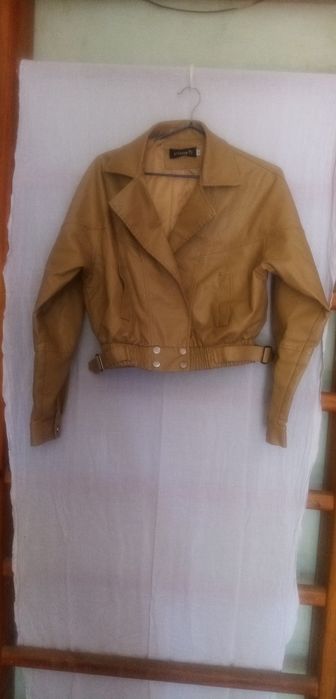 Продам женскую кожанку