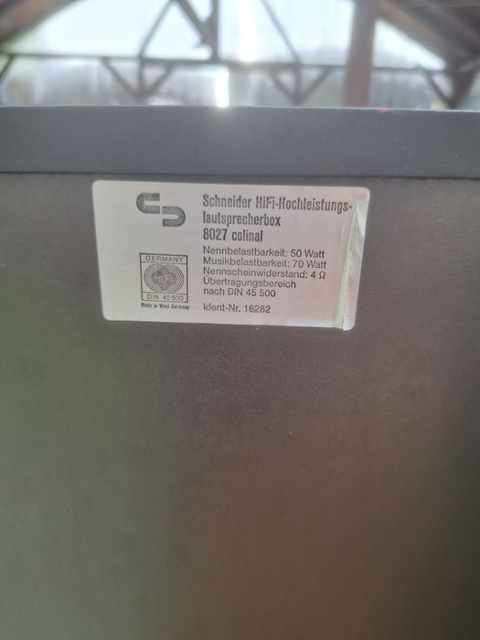 Sistem audio stereo Schneider