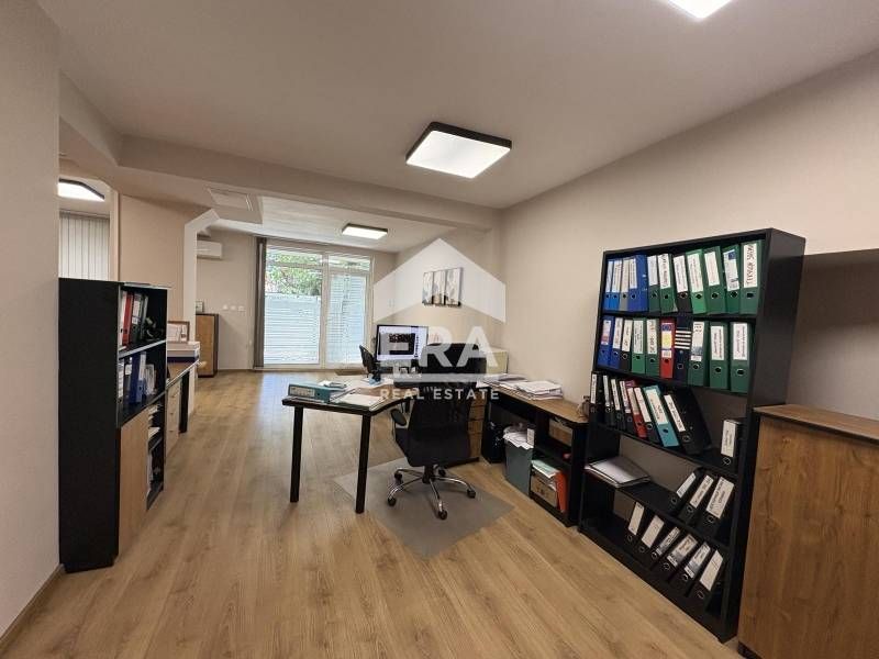 Дава се под наем Магазин в Варна, ЖП Гара - 86 кв.м за 698.19 € - Снимка #2