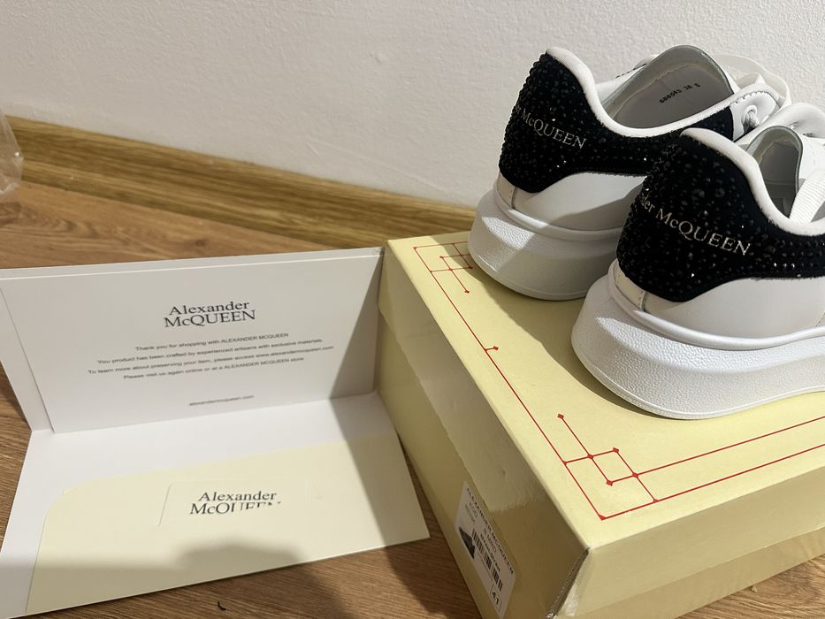 Alexander Mcqueen marimea 39