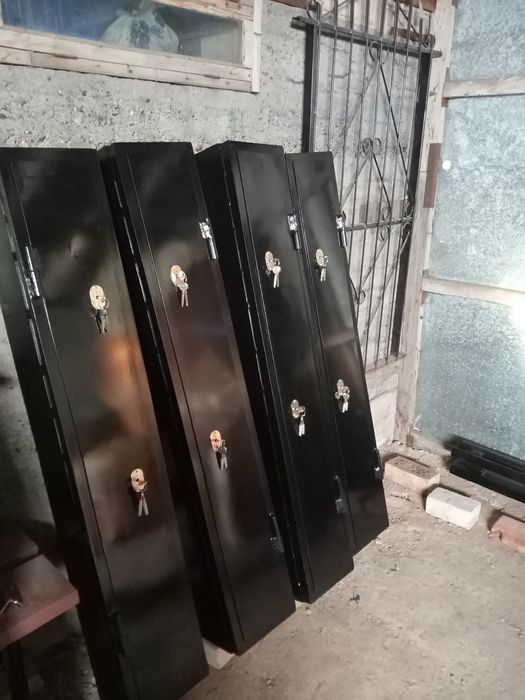 Сейф металлический, тройка