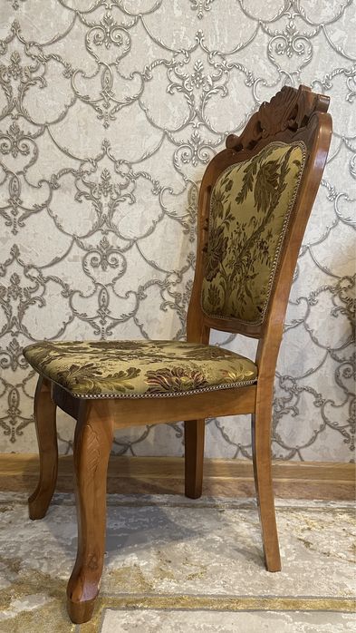 Стулья королевские