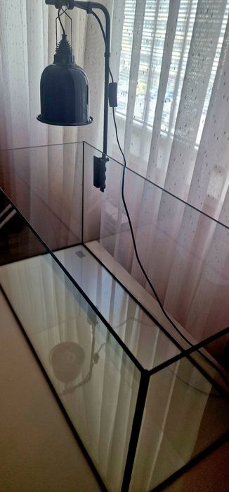 Аквариум с оборудване