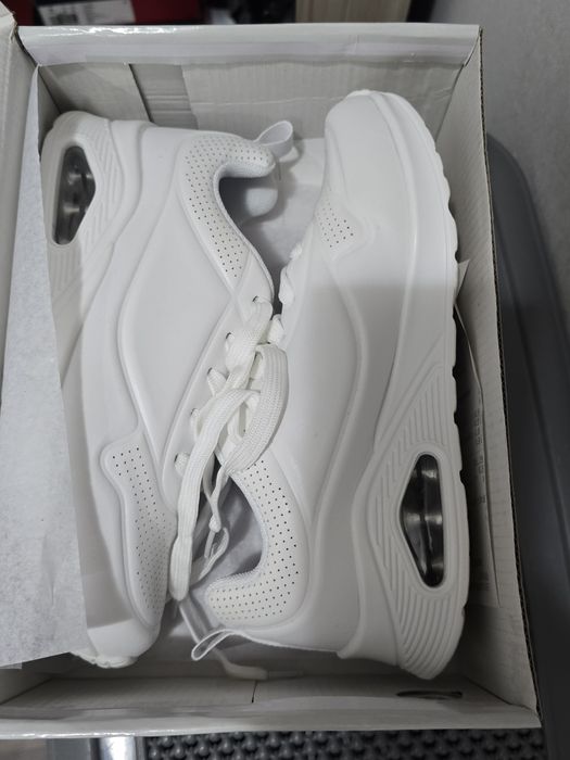 Дамски обувки и ботуши