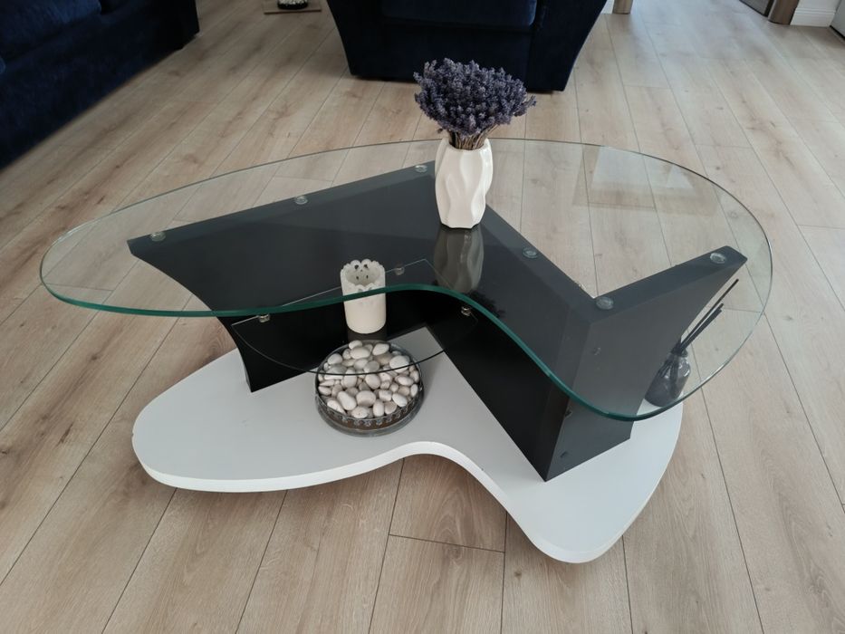 Masuta cafea - se vinde fara decoratiuni