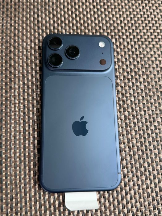 НОВ! iPhone 17 Pro MAX Лизинг от 43€/мес Гаранция 256gb deep blue - син / Гаранция!
