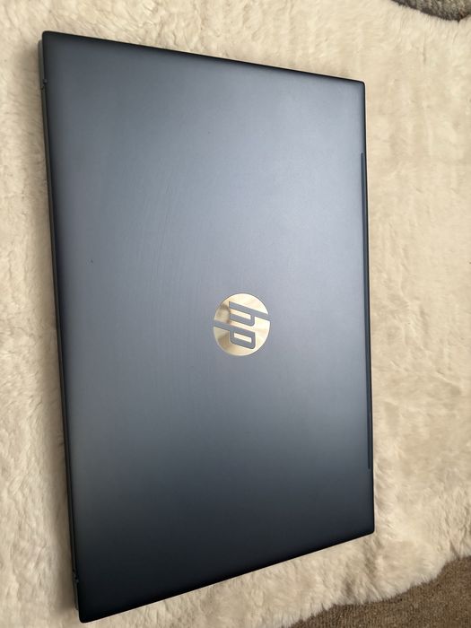 Лаптоп HP pavilion