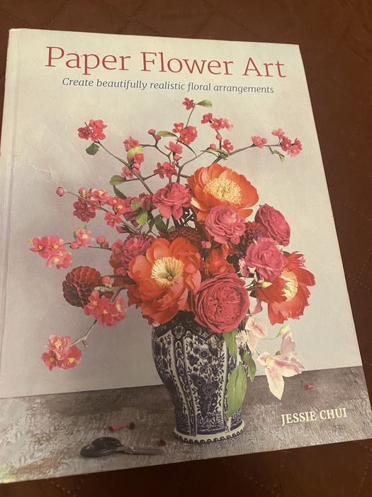 Arta florilor de hârtie