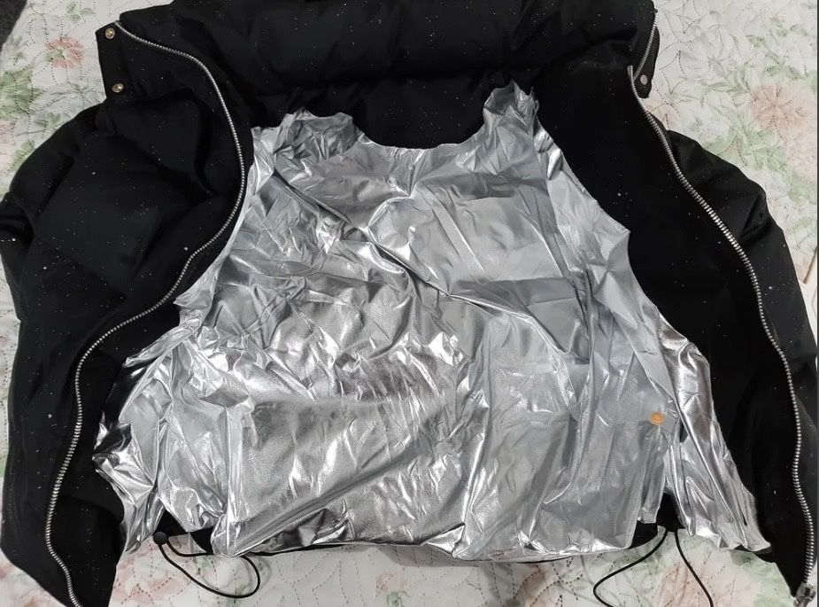 Продам куртку Hommeless