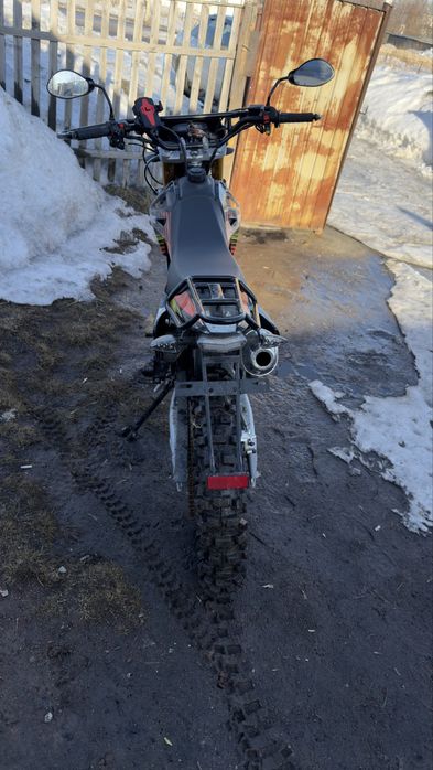 Мотоцикл эндуро ..