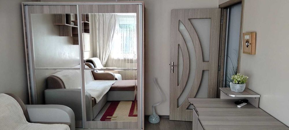 Închiriez Apartament cu  o cameră