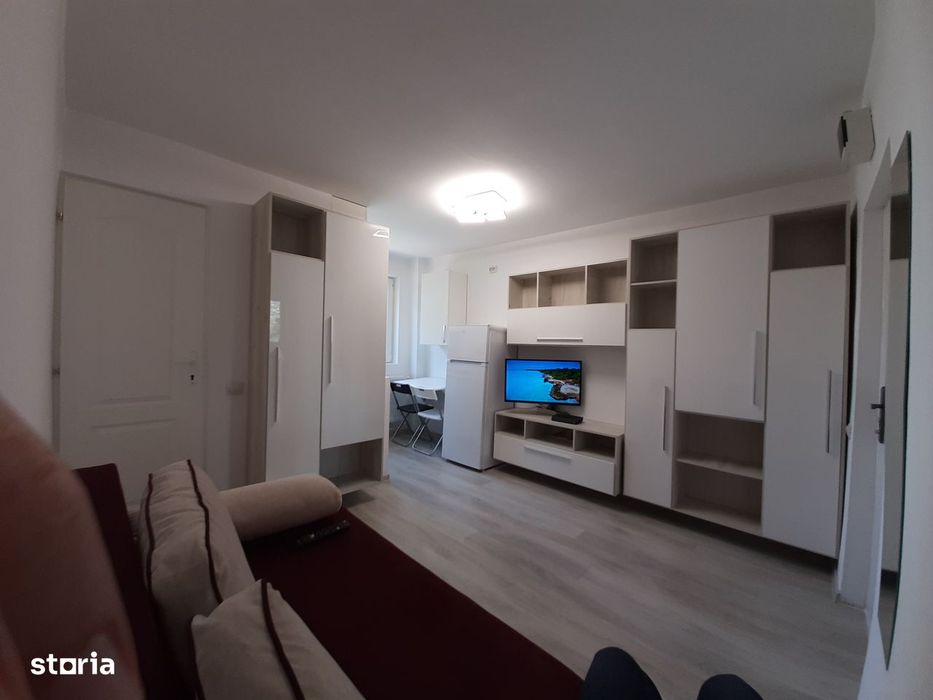 Studio 5 minute Metrou 1 Decembrie, inchiriere