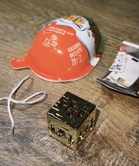 Продам Майнкрафт фигурки из Киндера. Kinder Minecraft.