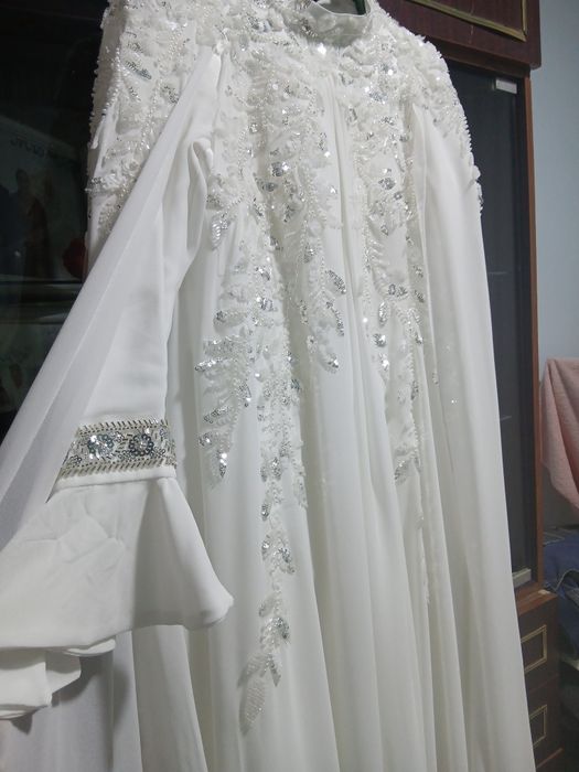 Kelin koʻylak sotiladi