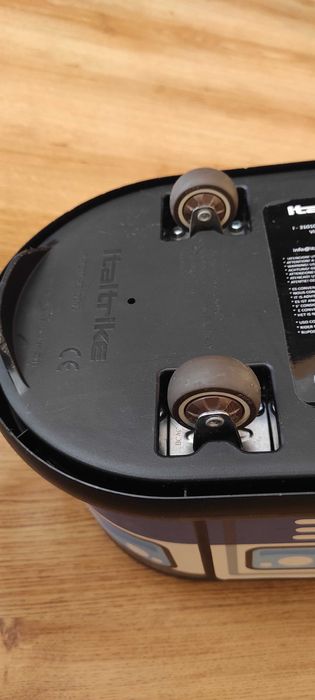 Детска количка за бутане с крачета