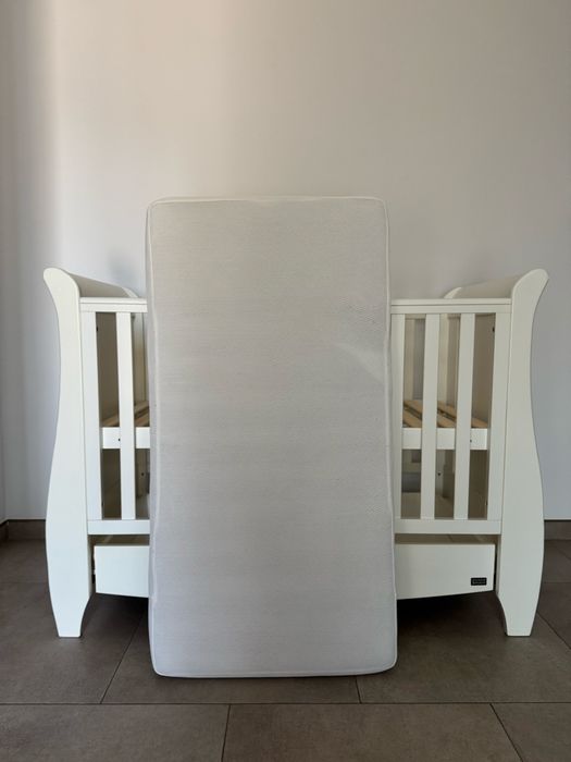 Patut evolutiv lemn + saltea cocos + 2 lenjerii Ikea