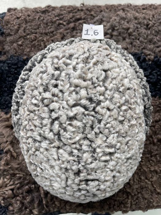 Qorako'l teri Коракул шапка