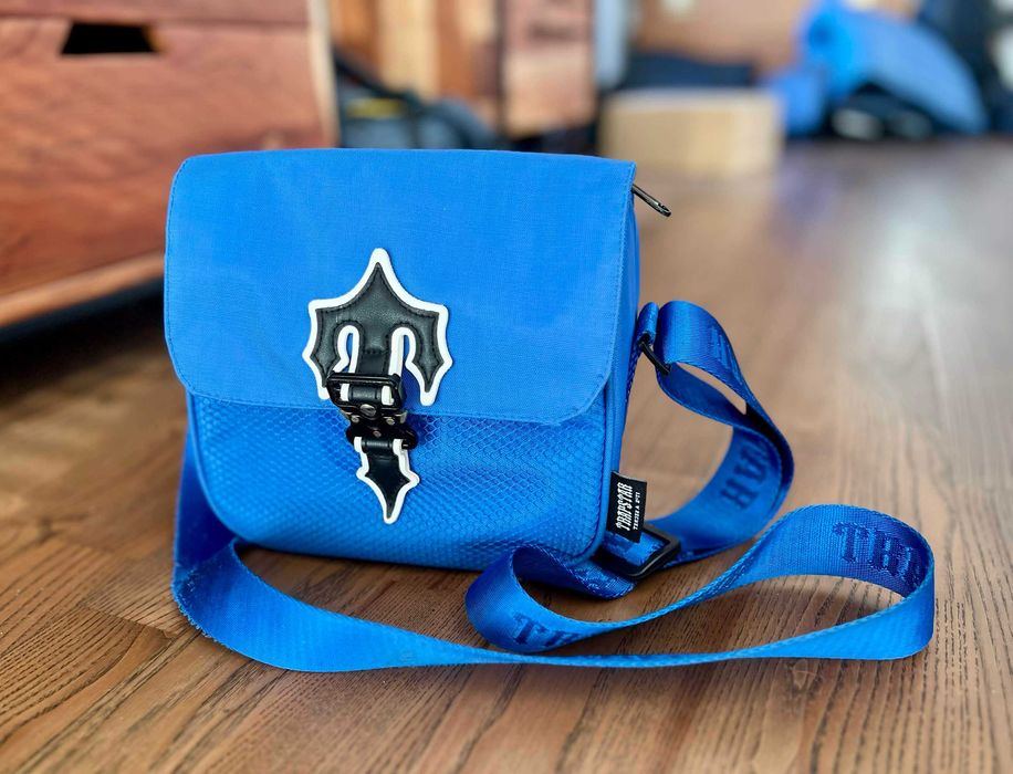 Чанта Trapstar Irongate T Crossbody Bag Синя *КАТО НОВА*