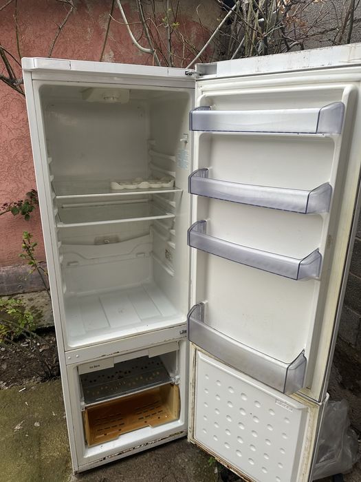 Холодильник бушный