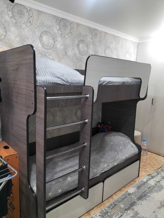 Продам кровать двухъярусную