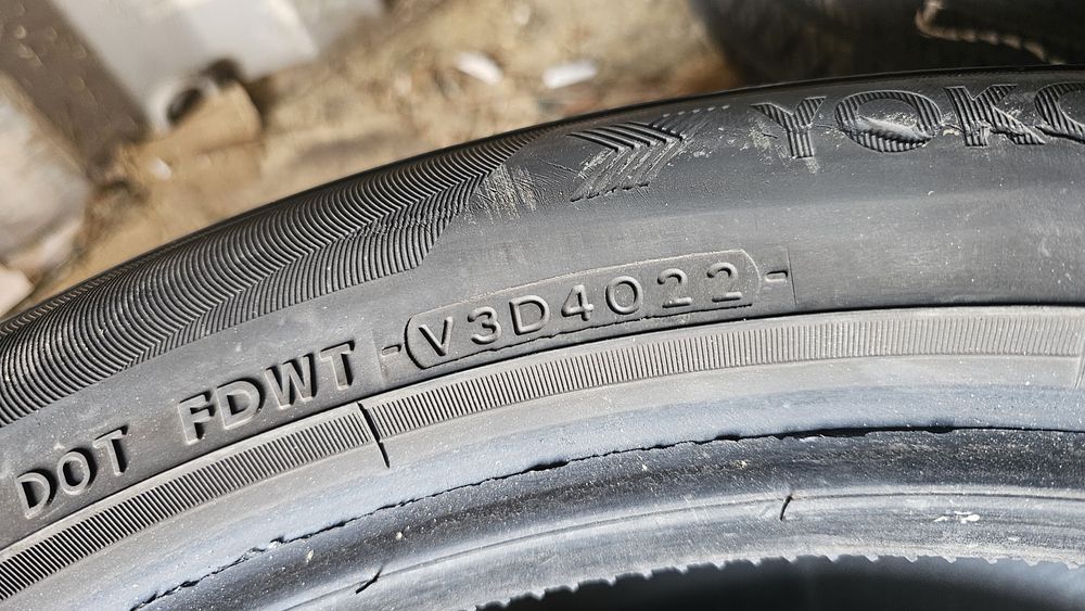 Продам резину Yokohama 285/40/21