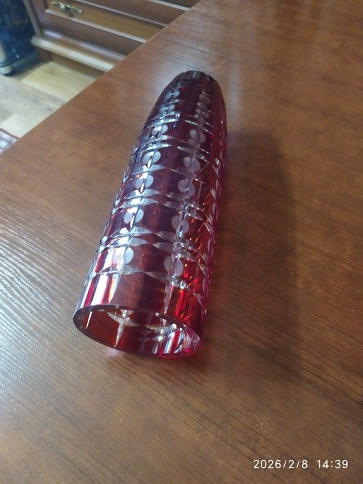 Рубиновая хрустальная ваза СССР .