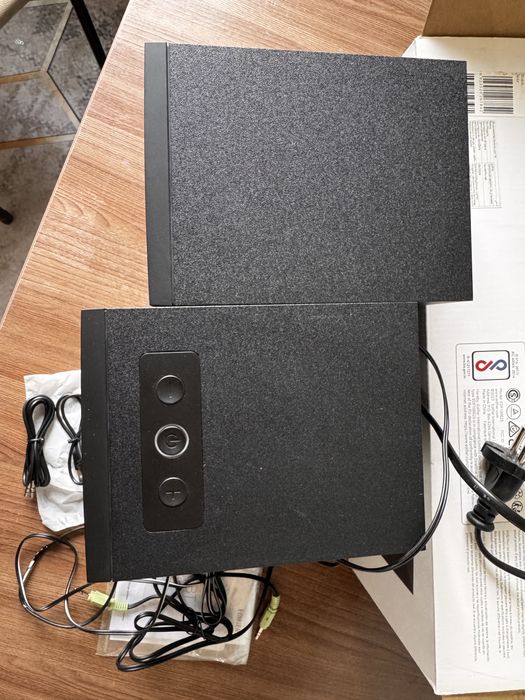 Музыкальные колонки EDIFIER R1080BT