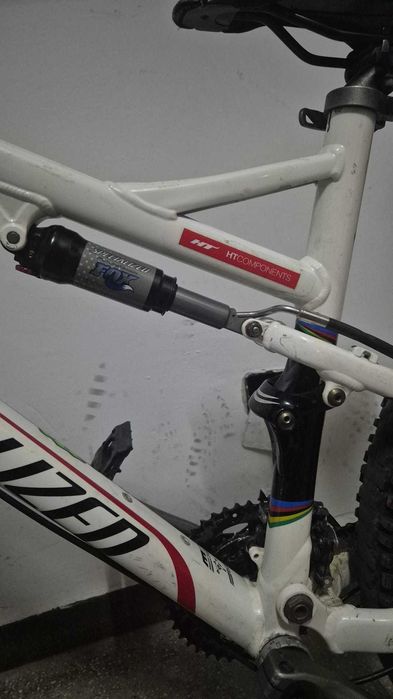 Se vinde bicicleta cross-country