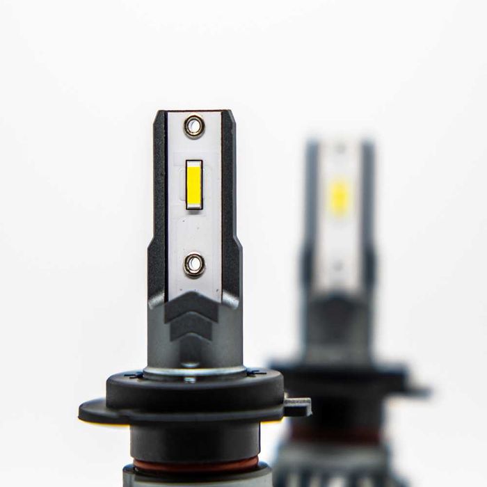 16 000lm Комплект LED Крушки H7 H1