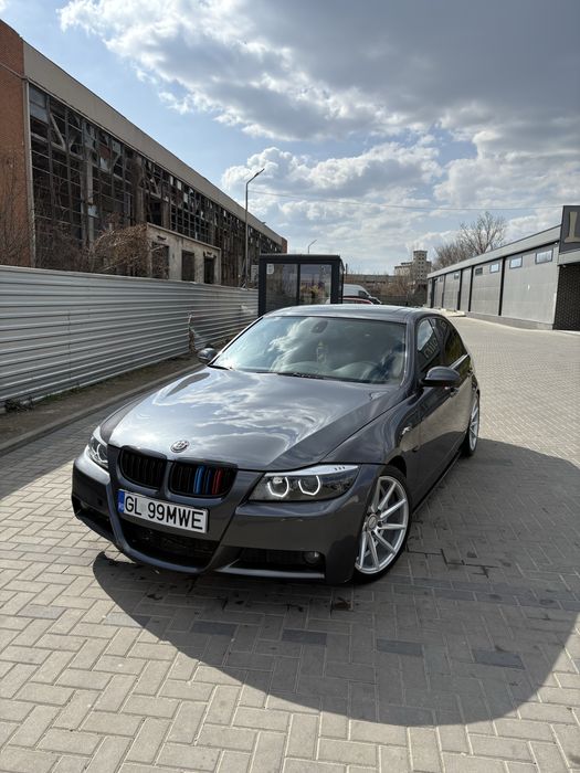 BMW E90 320i Pachet M