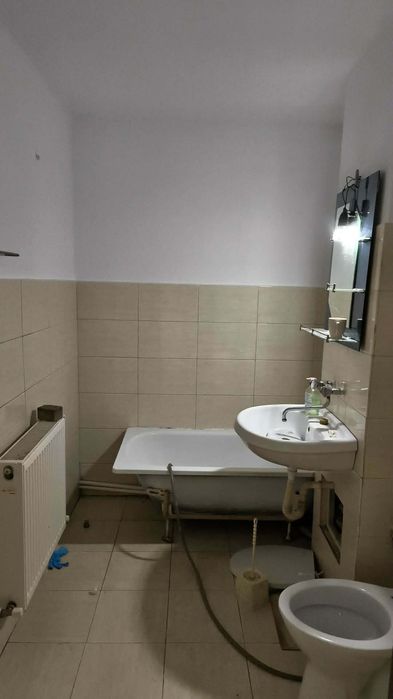 Vând apartament 3 camere decomandat