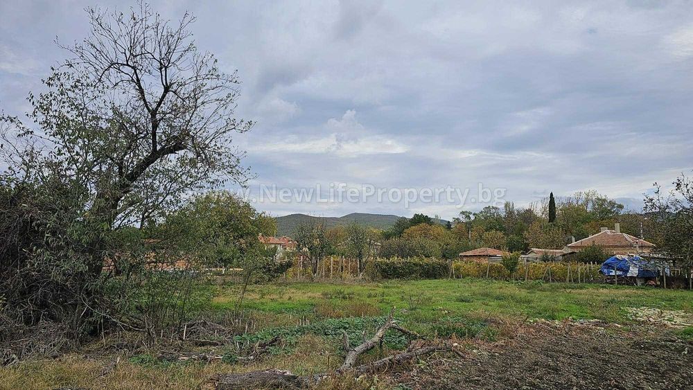 Продава се Парцел в с. Гюльовца, Област Бургас - 1172 кв.м за 23 €/кв.м - Снимка #1