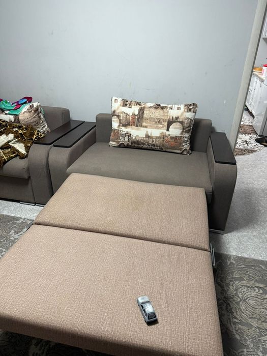 Продам маленький диван в отличном состоянии